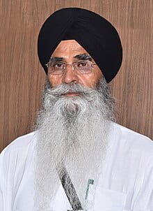 खालसा कॉलेज के समस्त स्टाफ ने एडवोकेट धामी के चौथी बार अध्यक्ष बनने पर खुशी व्यक्त की